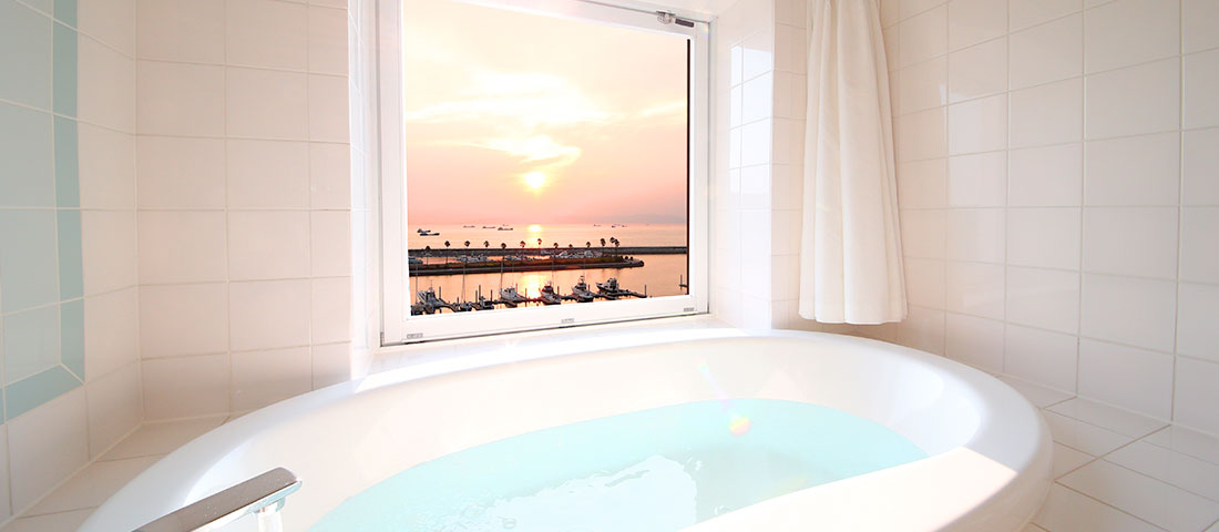 Ocean View Bath Premier Room